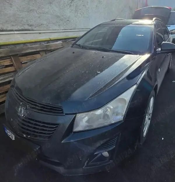 Second-hand Chevrolet Cruze 163 CP (119 kW) 2012 Negru Break