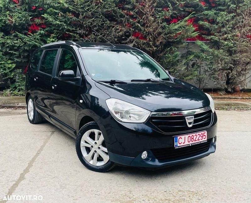 Culoarenegru Utilizat 2015 Dacia Lodgy Stepway Monovolum | 6.690 EUR (Preț OK) - Imagine 1/4