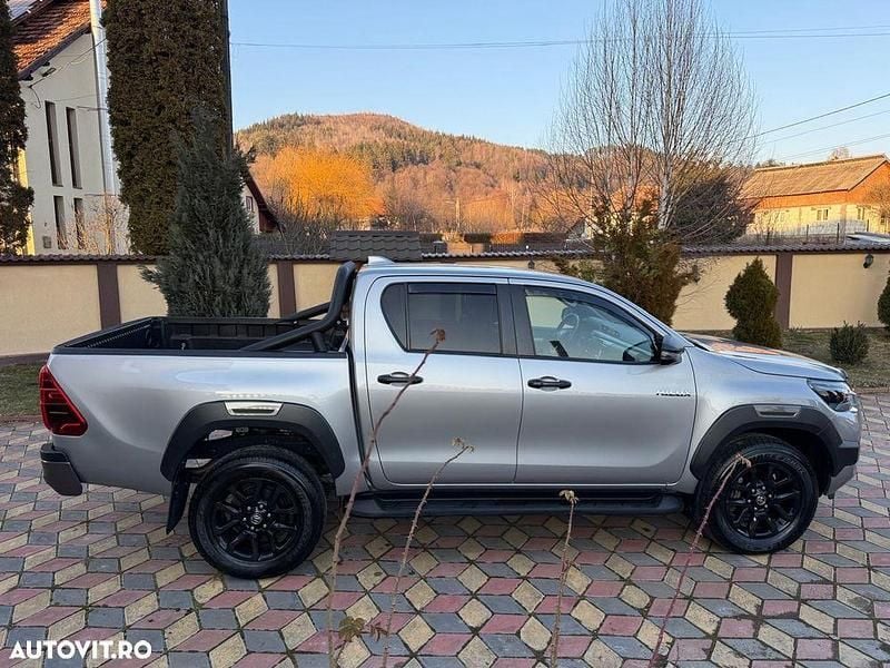 Second-hand Toyota HiLux 204 CP (150 kW) 2022 Culoaregri Pickup