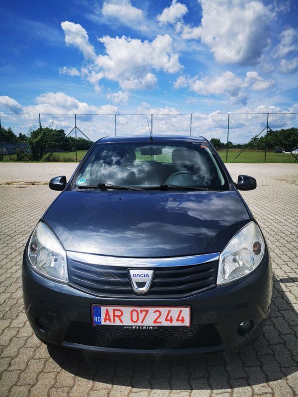 Utilizat 2009 Dacia Sandero Hatchback | 2.350 EUR (Preț OK) - Imagine 1/4