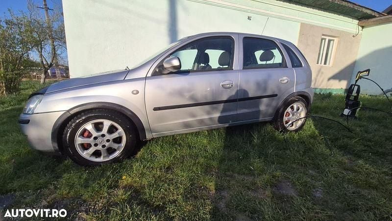 Culoareargint Utilizat 2003 Opel Corsa Cosmo Hatchback | 3.000 EUR - Imagine 1/4