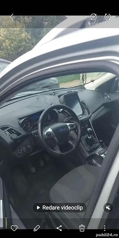Argintiu Utilizat 2013 Ford Kuga SUV | 8.000 EUR (Preț bun) - Imagine 1/4