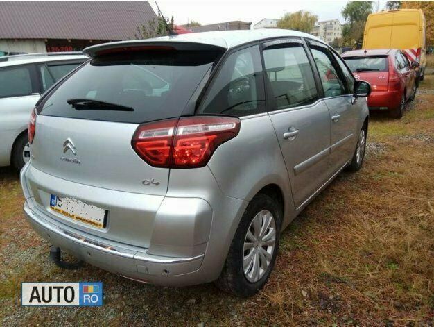 Argintiu Utilizat 2012 Citroën C4 Picasso Monovolum | 6.050 EUR (Preț OK) - Imagine 1/4