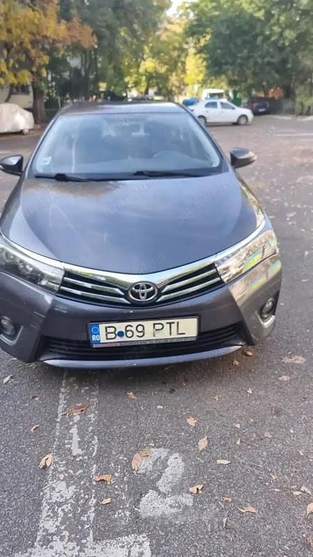 Gri Utilizat 2015 Toyota Corolla Berlinǎ | 10.500 EUR (Preț OK) - Imagine 1/4