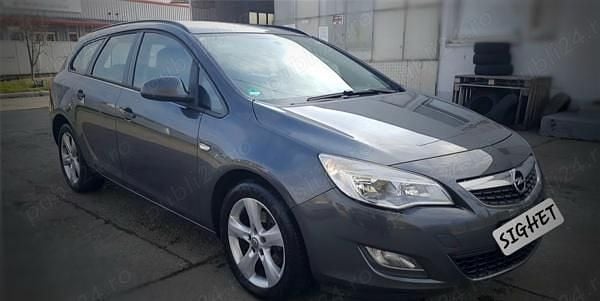 Second-hand Opel Astra Sport 130 CP (95 kW) 2011 Gri Break