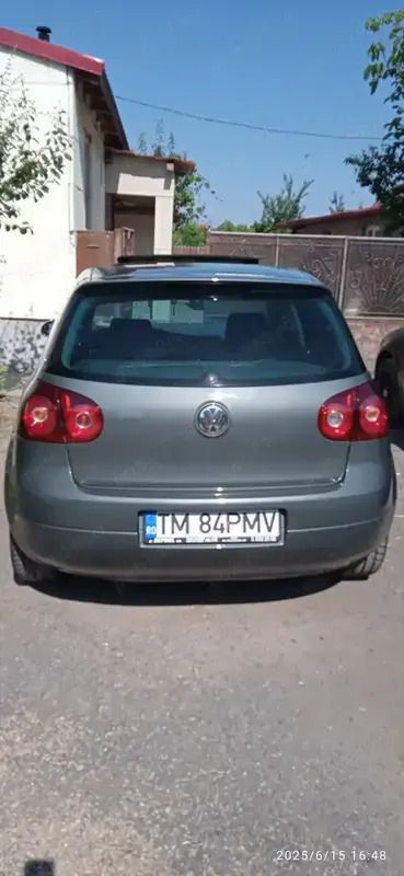 Utilizat 2005 VW Golf V Hatchback | 3.500 EUR (Puțin scump) - Imagine 1/4