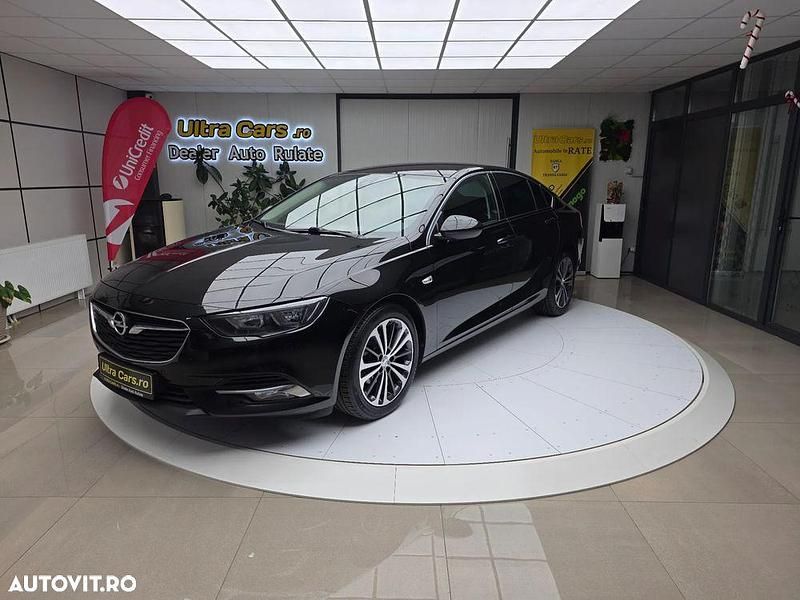 Second-hand Opel Insignia Business Innovation 136 CP (100 kW) 2020 Culoarenegru Berlinǎ