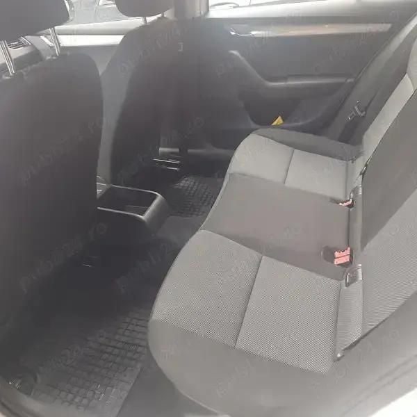 Utilizat 2015 Skoda Octavia Berlinǎ | 6.200 EUR (Preț bun) - Imagine 1/4