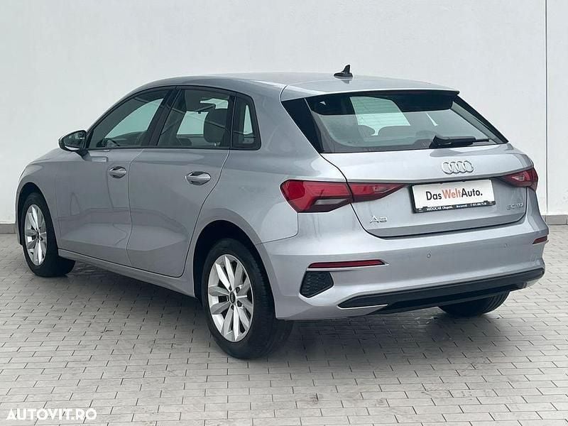 Second-hand Audi A3 Advanced 116 CP (85 kW) 2021 Gri mediu  normal Hatchback
