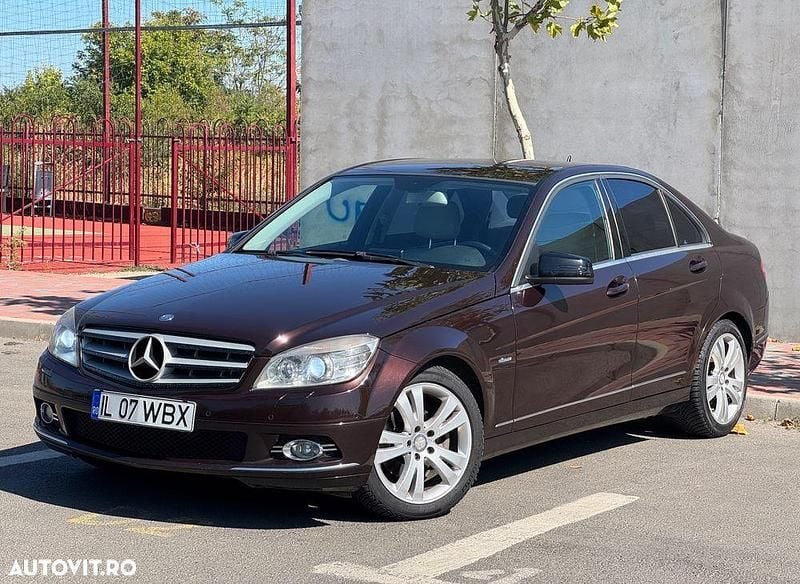 Culoaremaro Utilizat 2010 Mercedes C250 Berlinǎ | 7.999 EUR - Imagine 1/4