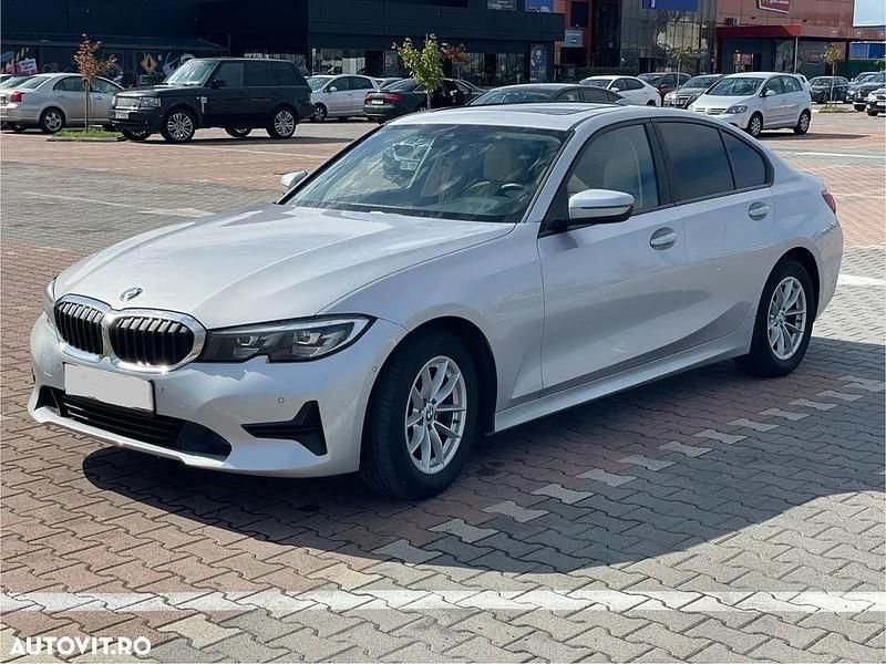 Culoareargint Utilizat 2020 BMW 318 Advantage Berlinǎ | 22.600 EUR (Puțin scump) - Imagine 1/4