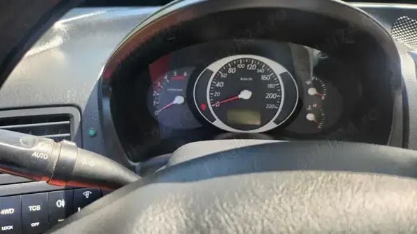 Utilizat 2007 Hyundai Tucson SUV | 2.650 EUR (Super Preț) - Imagine 1/4