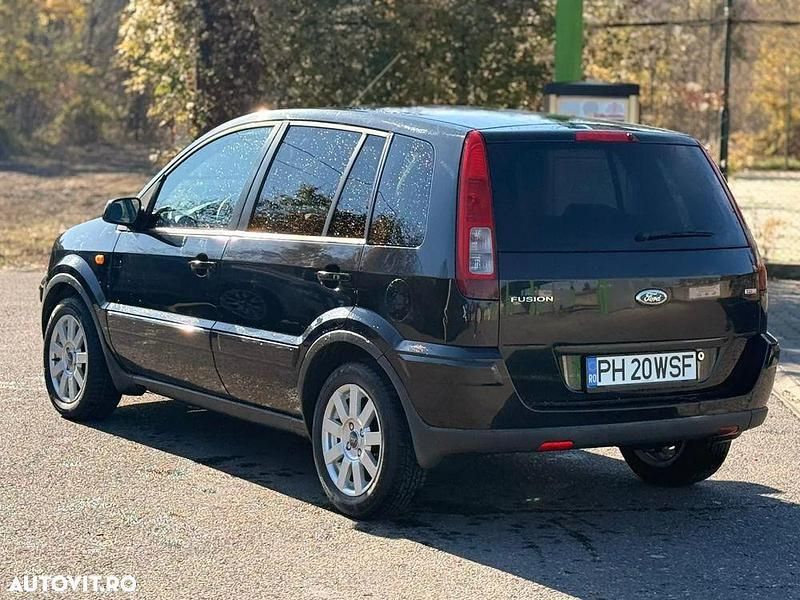 Second-hand Ford Fusion 68 CP (50 kW) 2006 Culoarenegru Hatchback