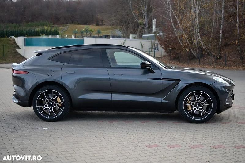 Second-hand Aston Martin DBX 550 CP (404 kW) 2022 Culoaregri SUV