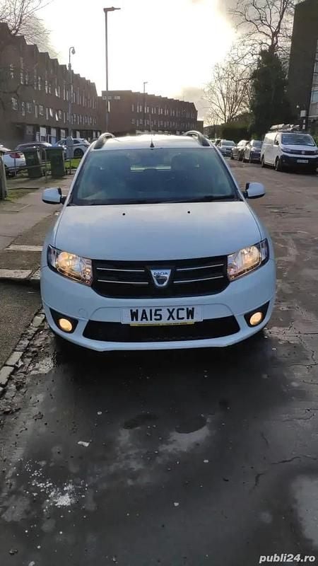 Alb Utilizat 2015 Dacia Logan MCV Break | 2.650 EUR (Super Preț) - Imagine 1/4