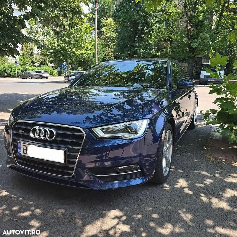 Albastru Utilizat 2013 Audi A3 Sportback Ambition Break | 13.750 EUR (Puțin scump) - Imagine 1/4