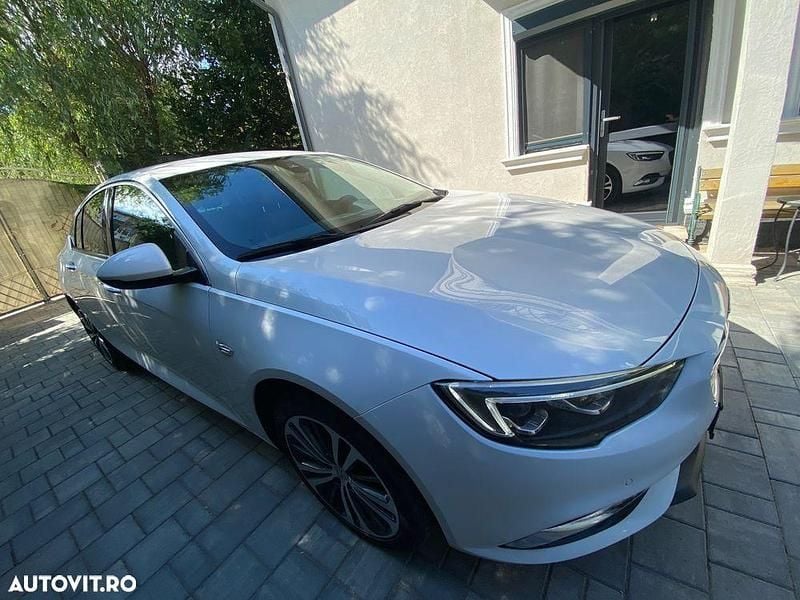 Second-hand Opel Insignia Country Tourer Business Edition 165 CP (121 kW) 2020 Culoarealb Berlinǎ
