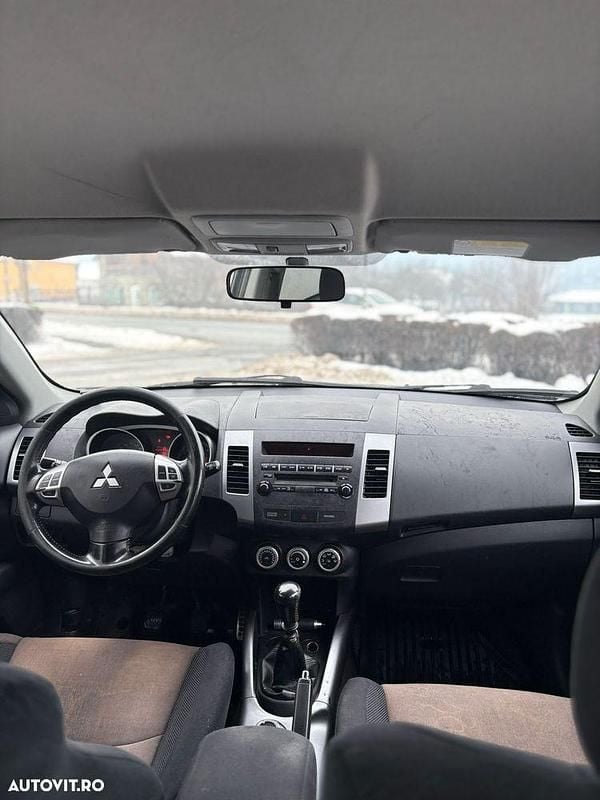 Second-hand Mitsubishi Outlander Inform 140 CP (102 kW) 2010 Culoarenegru SUV