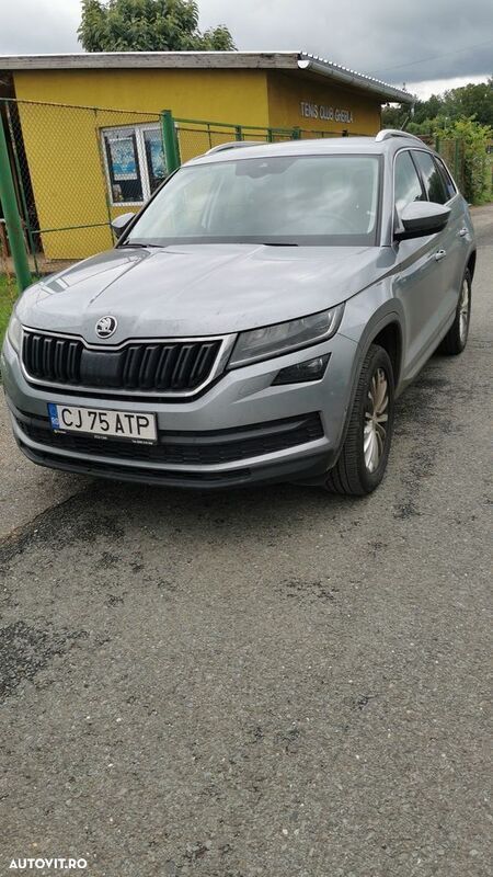 Gri Utilizat 2020 Skoda Kodiaq SUV | 23.800 EUR (Preț bun) - Imagine 1/4