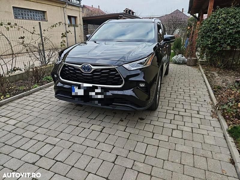 Second-hand Toyota Highlander 248 CP (182 kW) 2021 Culoarenegru SUV
