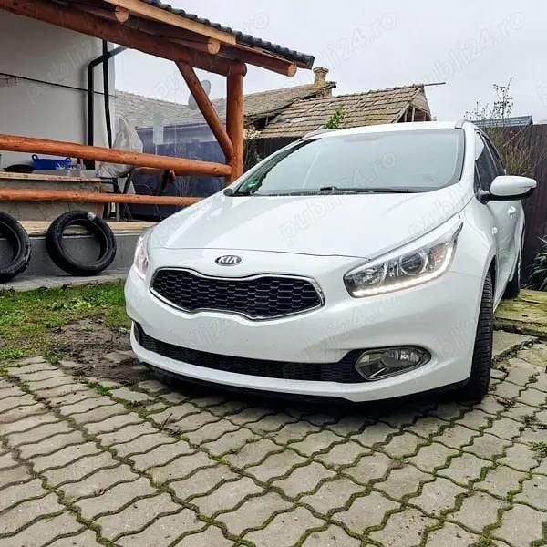 Second-hand Kia Ceed 128 CP (94 kW) 2015 Hatchback