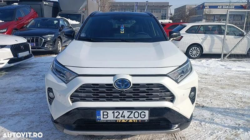 Second-hand Toyota RAV4 Hybrid 178 CP (130 kW) 2021 Culoarealb SUV