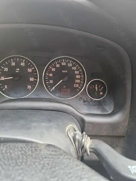 Utilizat 2003 Opel Astra Hatchback | 1.200 EUR (Super Preț) - Imagine 1/4