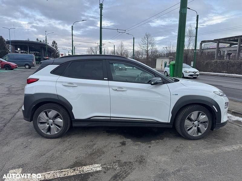 Second-hand Hyundai Kona Premium 150 kW (204 CP) 2020 Culoarealb SUV