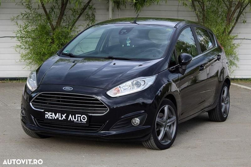 Negru Utilizat 2014 Ford Fiesta Titanium Hatchback | 5.600 EUR (Preț OK) - Imagine 1/2