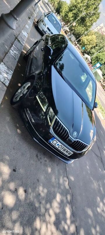Negru Utilizat 2019 Skoda Octavia Style Berlinǎ | 16.500 EUR (Preț bun) - Imagine 1/4