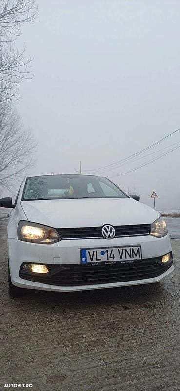 Culoarealb Utilizat 2017 VW Polo Comfortline | 4.400 EUR (Super Preț) - Imagine 1/4