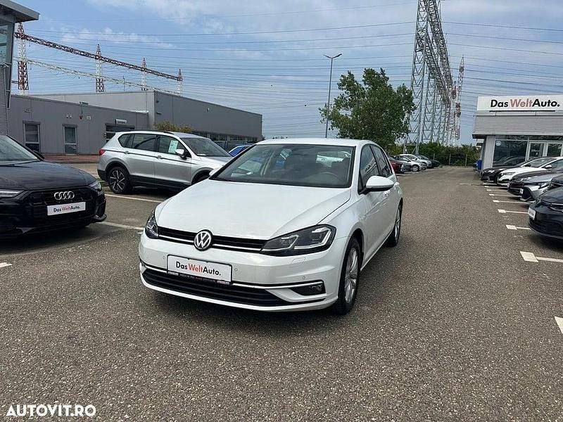 Culoarealb Utilizat 2018 VW Golf VII Highline Hatchback | 13.800 EUR (Puțin scump) - Imagine 1/4