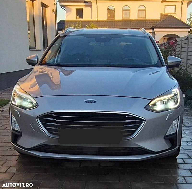 Culoareargint Utilizat 2018 Ford Focus Titanium Break | 11.500 EUR (Scump) - Imagine 1/4
