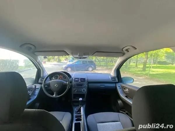 Utilizat 2009 Mercedes A150 Coupe | 1.000 EUR (Super Preț) - Imagine 1/4