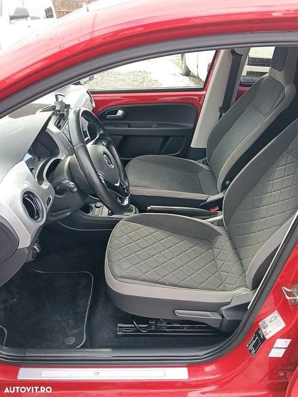 Second-hand VW e-up! 61 kW (83 CP) 2020 Culoarerosu Hatchback