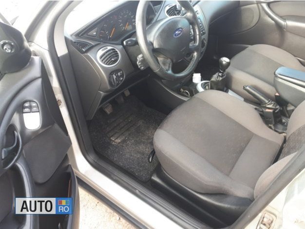 Second-hand Ford Focus 75 CP (55 kW) 2002 Argintiu Break