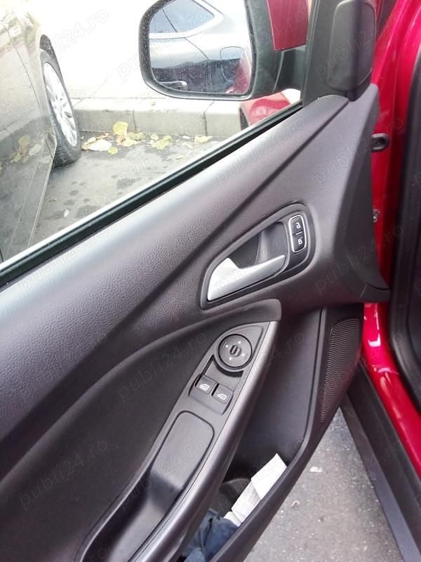 Second-hand Ford Focus Trend 115 CP (84 kW) 2014 Rosu Hatchback