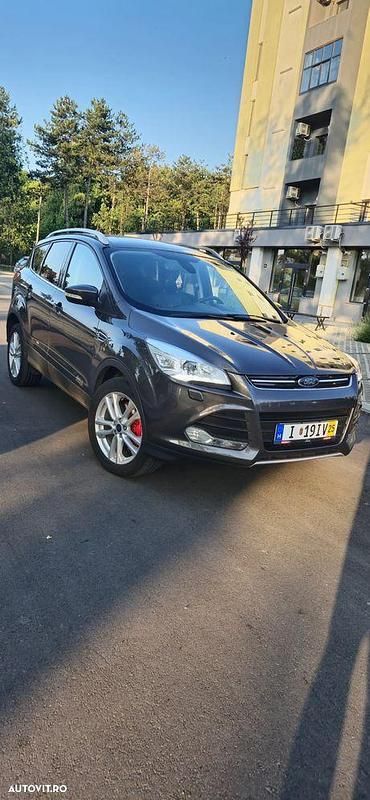 Gri Utilizat 2015 Ford Kuga Titanium SUV | 9.750 EUR (Preț OK) - Imagine 1/4