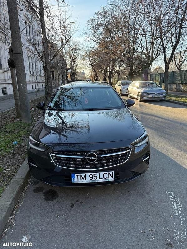 Second-hand Opel Insignia Elegance 174 CP (127 kW) 2021 Culoarenegru Berlinǎ