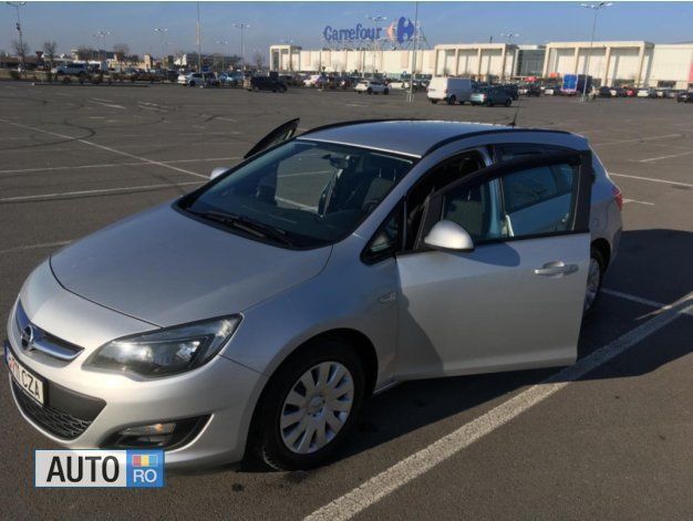 Second-hand Opel Astra 90 CP (66 kW) 2013 Gri Break