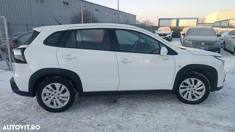 Second-hand Suzuki SX4 S-Cross 129 CP (94 kW) 2024 Culoarealb SUV