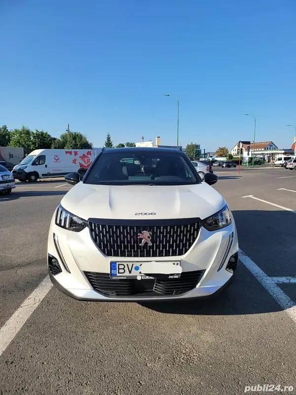 Utilizat 2022 Peugeot 2008 GT-line SUV | 21.000 EUR (Scump) - Imagine 1/4