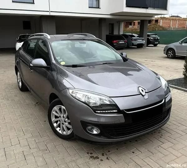 Utilizat 2012 Renault Mégane III Break | 4.350 EUR (Preț bun) - Imagine 1/4
