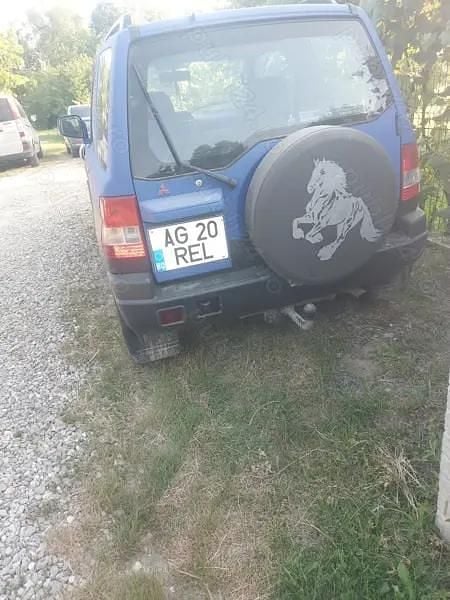 Utilizat 2002 Mitsubishi Pajero SUV | 3.300 EUR (Super Preț) - Imagine 1/4