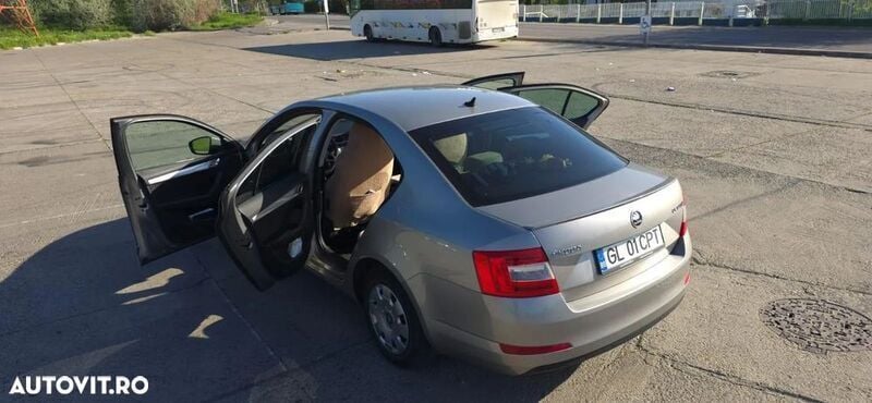 Gri Utilizat 2017 Skoda Octavia Ambition Berlinǎ | 10.200 EUR (Preț OK) - Imagine 1/4