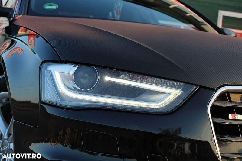Culoarenegru Utilizat 2015 Audi A4 Berlinǎ | 10.000 EUR (Preț OK) - Imagine 1/4