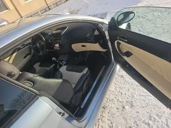 Gri Second-hand 2007 Alfa Romeo GT Coupe | 2.500 EUR - Imagine 1/4