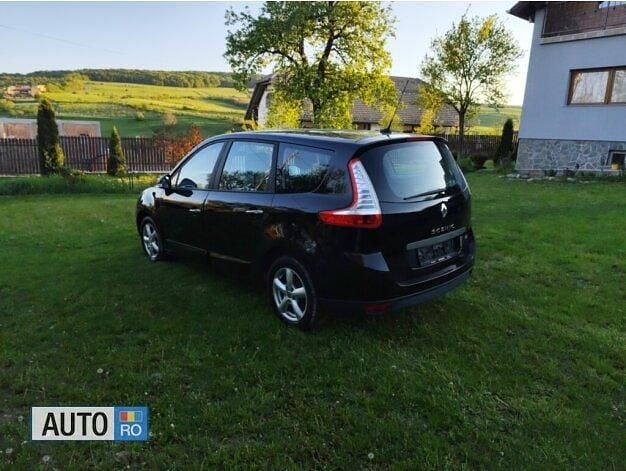Negru Utilizat 2013 Renault Grand Scénic III Monovolum | 3.000 EUR (Super Preț) - Imagine 1/4