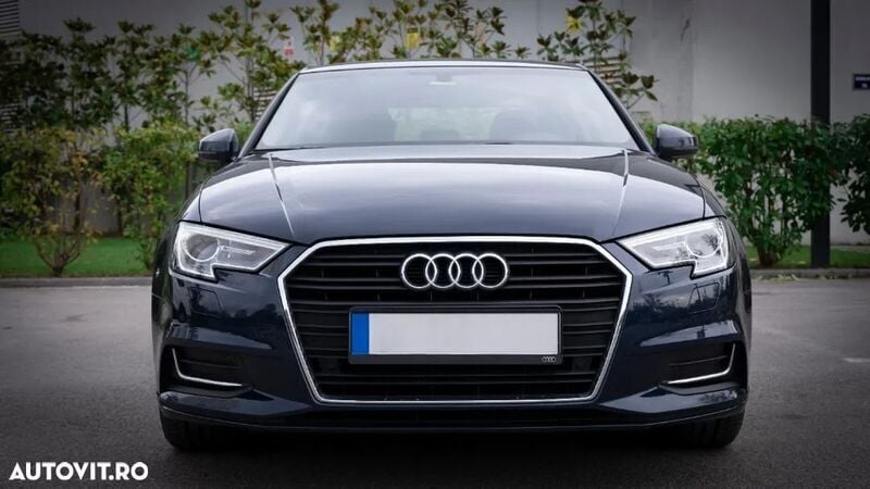 Gri Utilizat 2018 Audi A3 e-tron Sport Hatchback | 5.000 EUR - Imagine 1/4