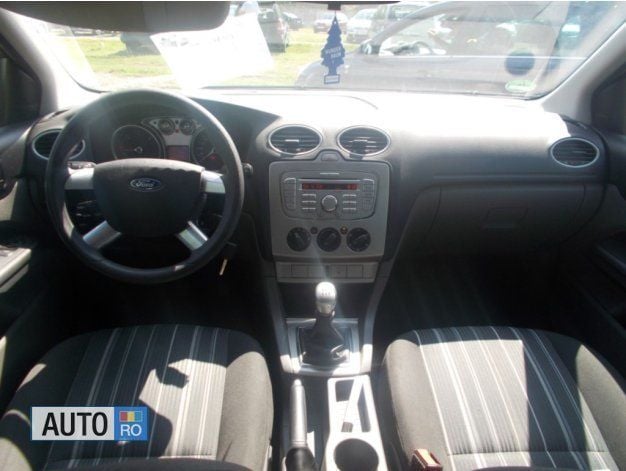 Second-hand Ford Focus 110 CP (80 kW) 2009 Negru Break